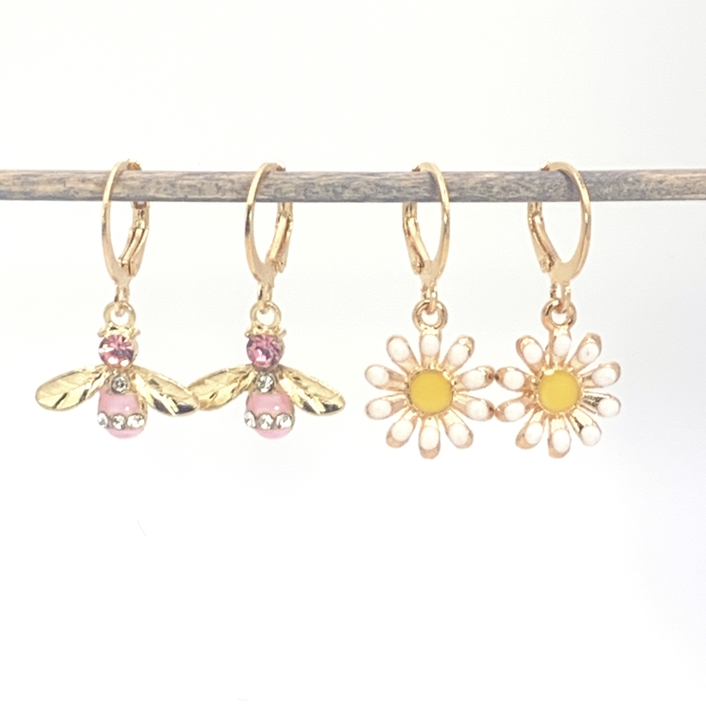 !Special 2 Pairs! Bumble Bee and Flower Earrings